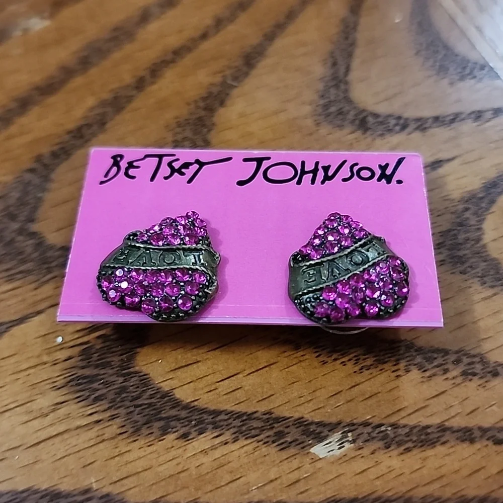 Betsey Johnson Pink Gemstone Heart Earrings - Picture 5 of 6